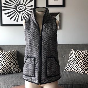 Trendy woven vest!